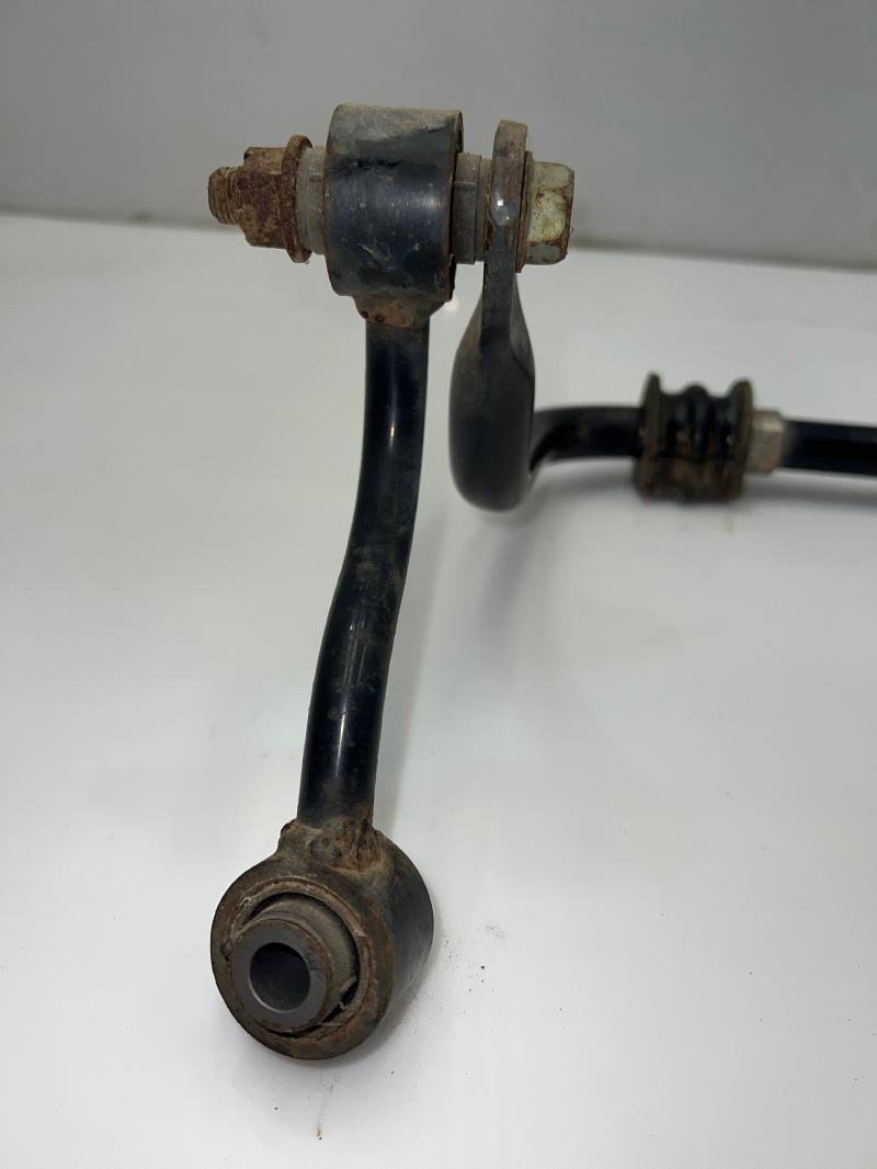 2011 - 2017 Nissan Juke Rear Stabilizer Bar Swaybar OEM 562301KD0A