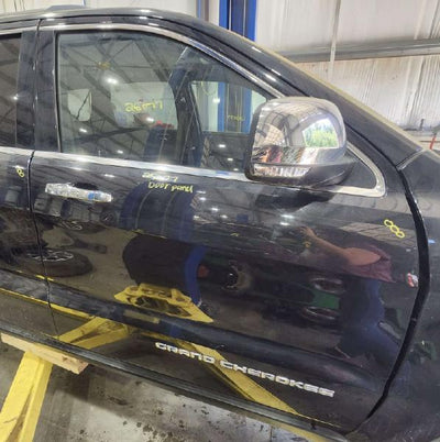 2015 Jeep Grand Cherokee Front Door