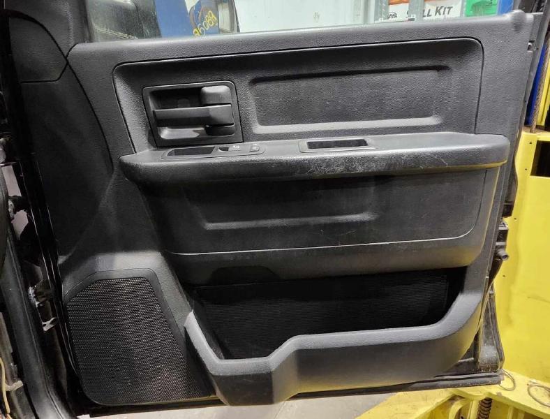 2014 Ram 1500 Front Door Trim Panel