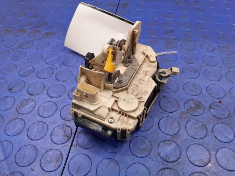 2012 Jeep Patriot Front Door Latch