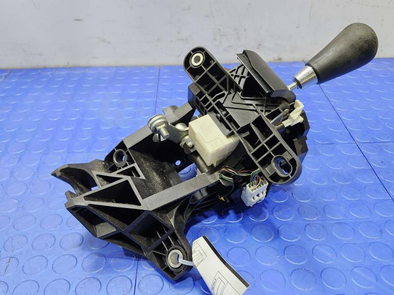 2012 Mazda Mazda5 Floor Shifter