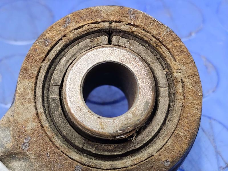 2016 Kia Sedona Lower Control Arm Rr