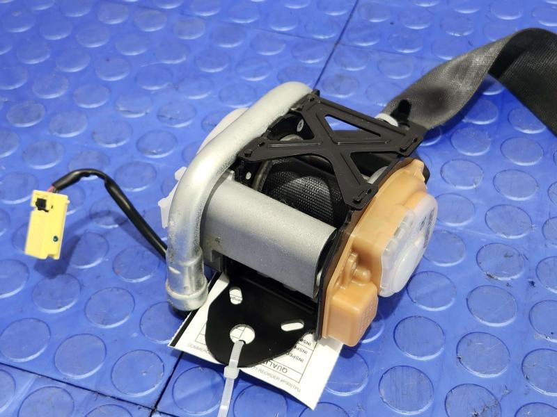 2008 Honda Fit Front Seat Belt
