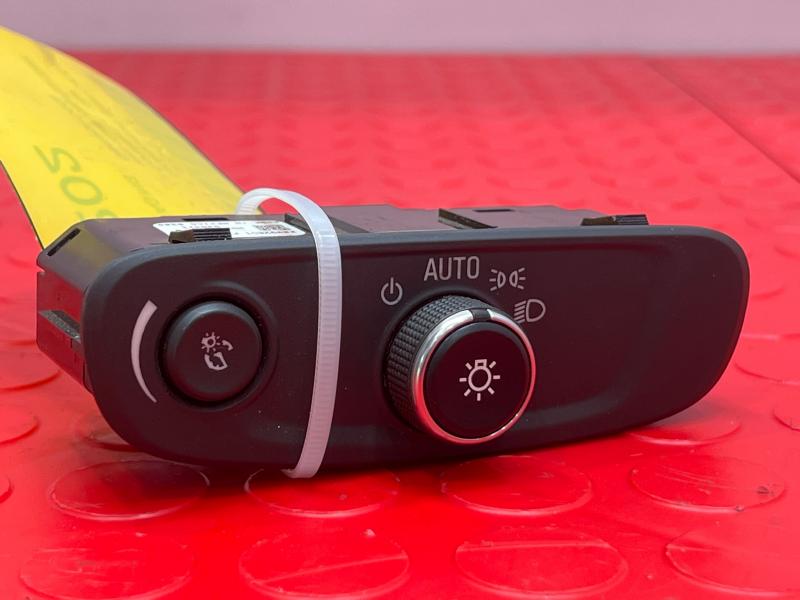 2016 Chevrolet Volt Headlight Switch (Dash Mtd)