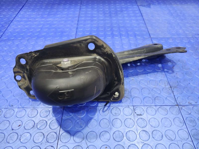 2017 Toyota Prius Lower Control Arm Rr