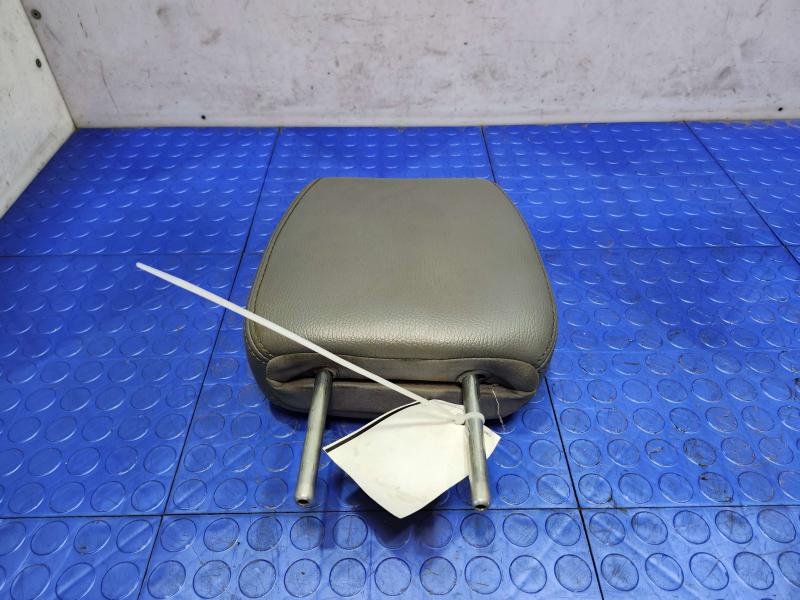 2012 Ford F-250 Super Duty Headrest