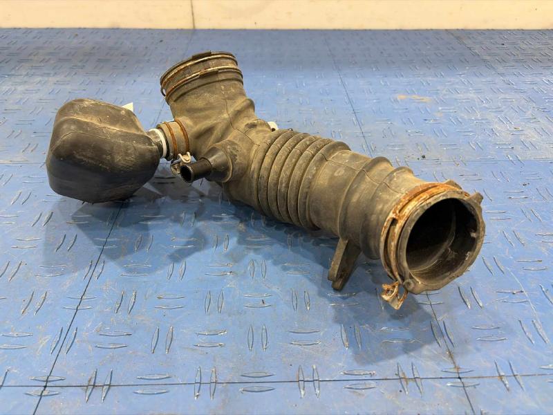 2007 Toyota RAV4 Air Intake Tube/Resonator