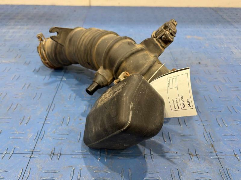 2007 Toyota RAV4 Air Intake Tube/Resonator