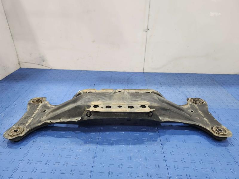 2002 Toyota Camry Crossmember/Cradle/Undercarria
