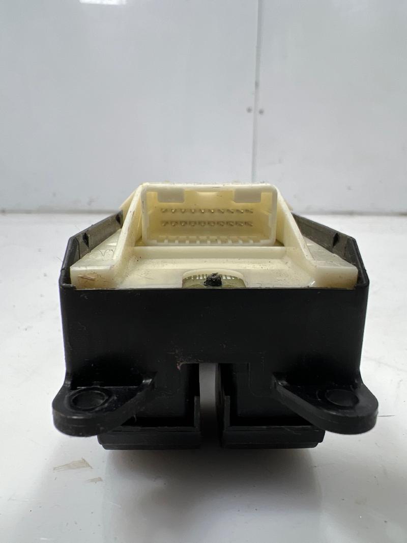 2010 - 2014 Toyota Prius Master Window Switch Assembly OEM 8404006020