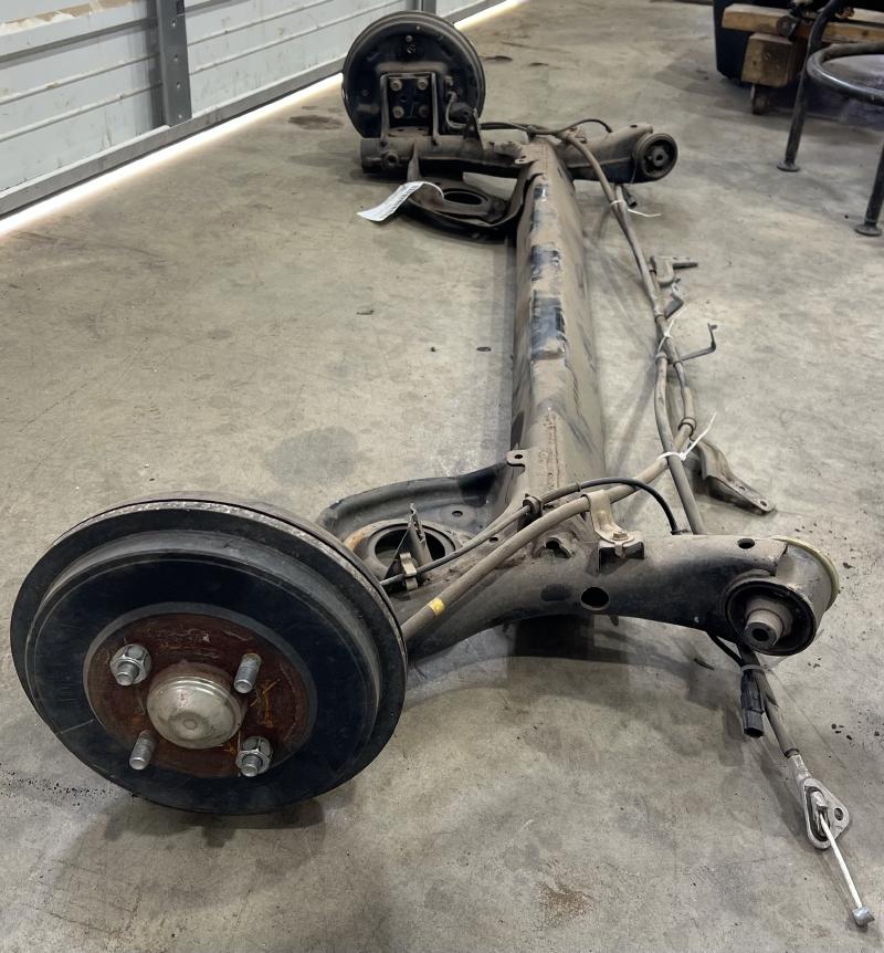 2014 - 2019 Nissan Versa 1.6L Rear Beam Axle Rear Suspension Assembly OEM 555013WC1B