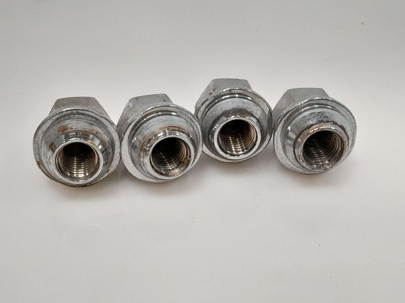 2016 Hyundai Accent Lug Nuts