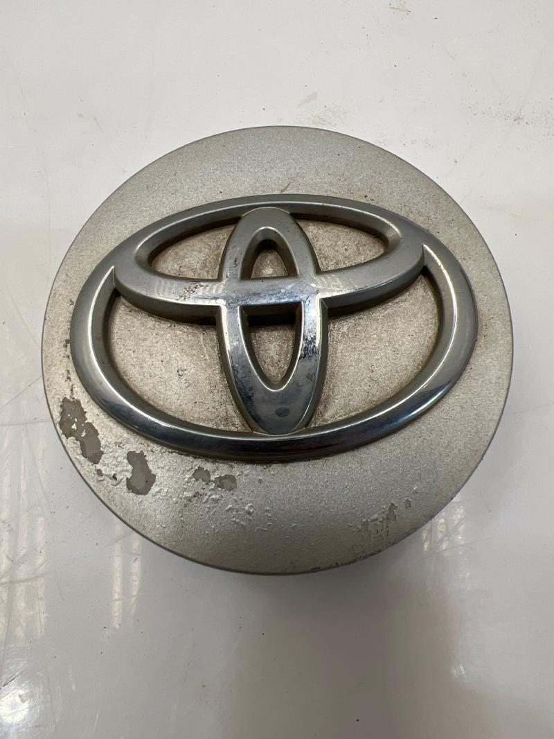 2011 Toyota Highlander Center Cap