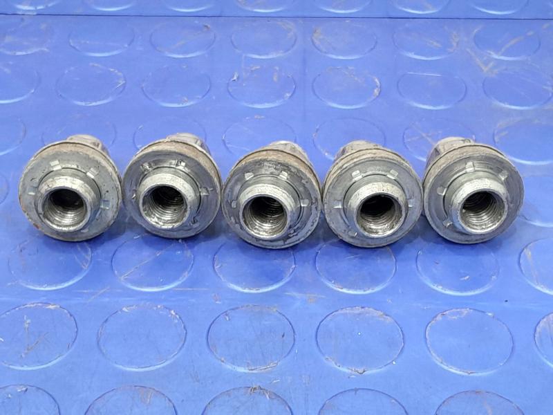 2018 Jaguar XE Lug Nuts