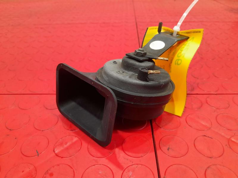 2011-2024 infiniti QX56 Qx80 Low Note Horn Assembly Genuine OEM 256201V80A