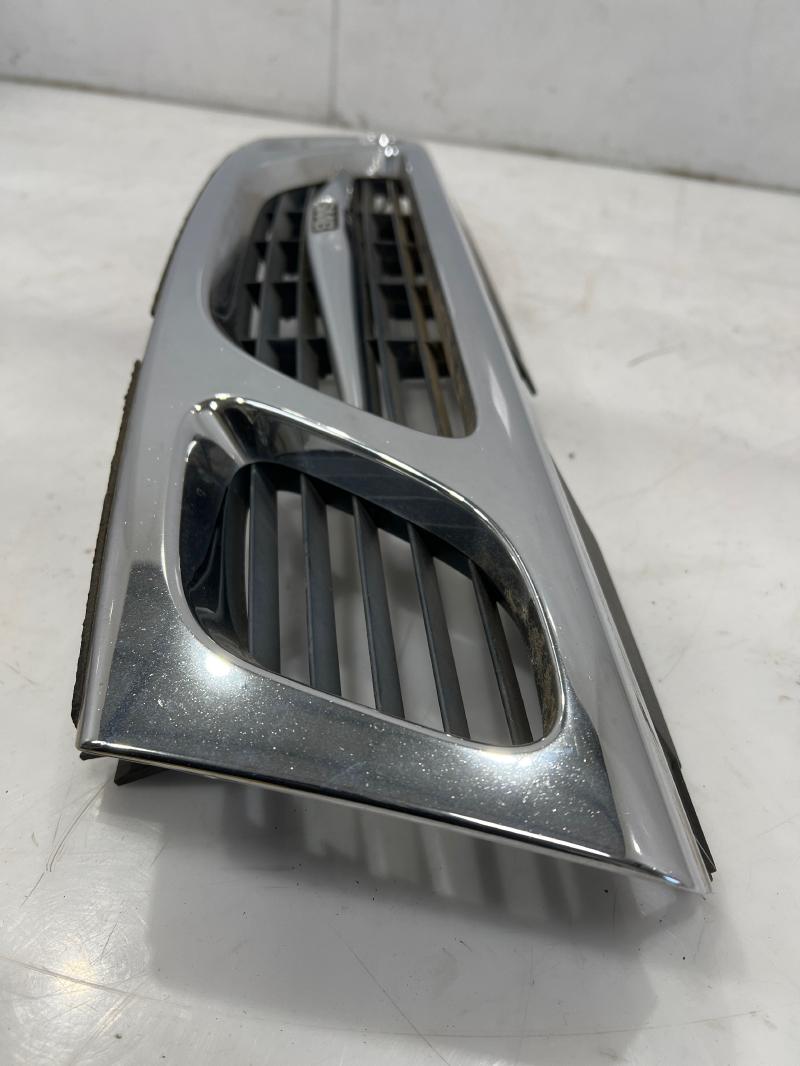 1999 - 2003 Saab 9-3 Upper Radiator Grille Assembly w/ Emblem OEM 4677894