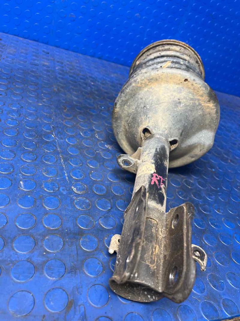 2003 - 2008 Honda Pilot Front Strut Assembly RH Passenger Side OEM 51601S9VA02