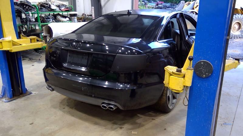 2007 Audi S6 Front Door Latch