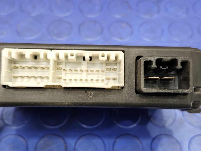 2009-2010 Volkswagen Routan Power Lift-Gate Control Module OEM 5082068AH