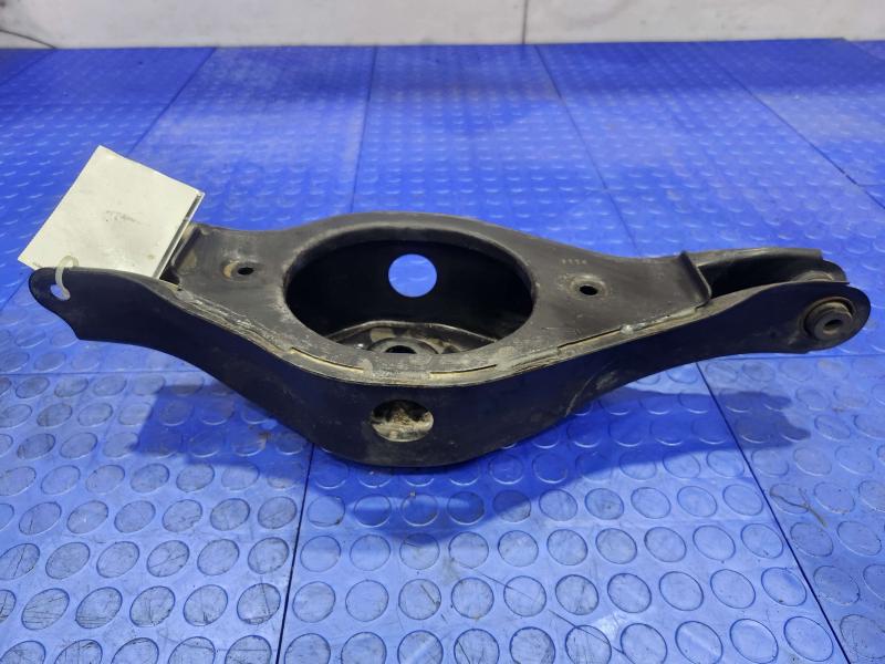 2013 Nissan Pathfinder Lower Control Arm Rr