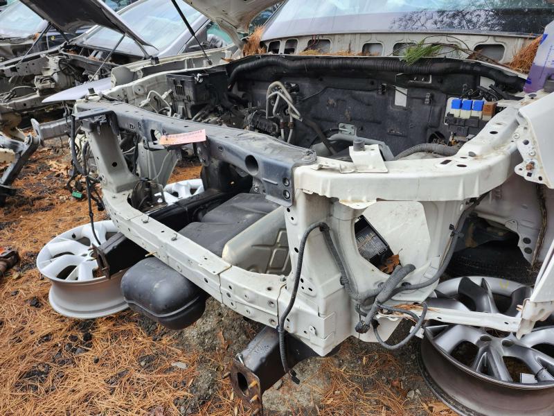 2011 Infiniti QX56 Radiator Support