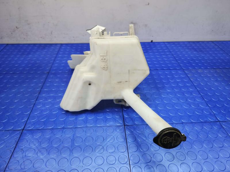 2015 Toyota Prius Washer Bottle