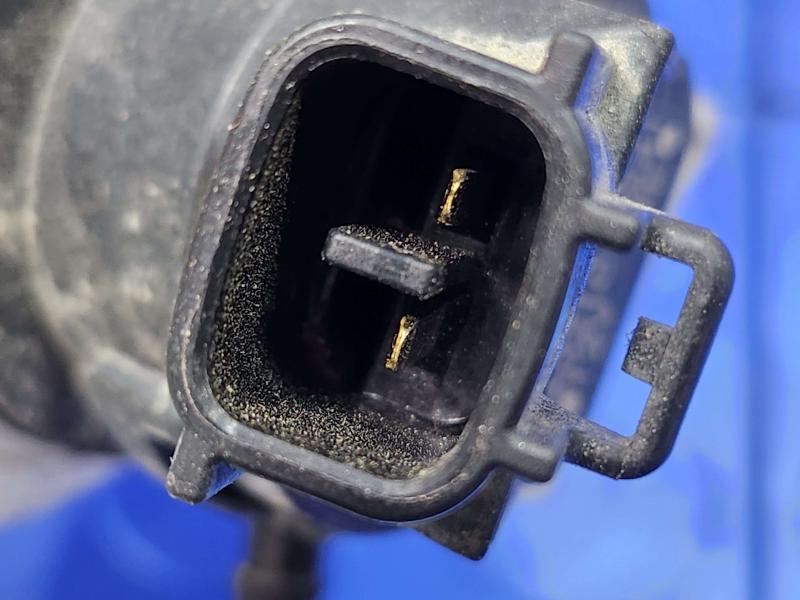 2015 Toyota Prius Washer Bottle