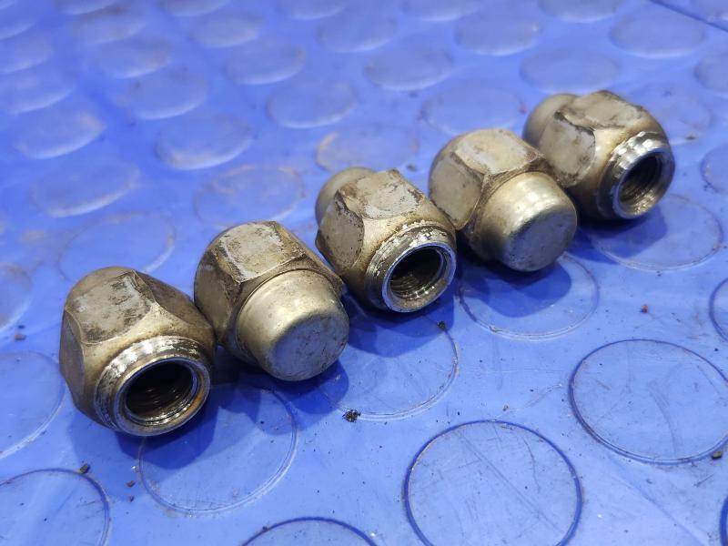2009 Toyota Tacoma Lug Nuts