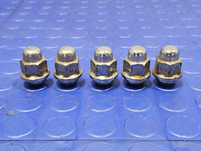 2016 Kia Forte Lug Nuts