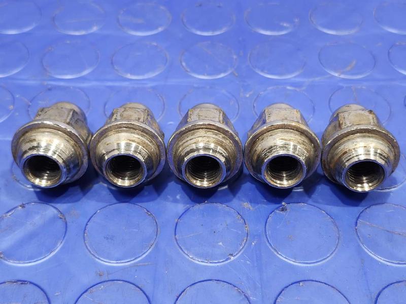 2016 Kia Forte Lug Nuts