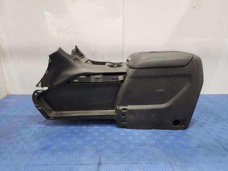 2015 Chevrolet Tahoe Front Console