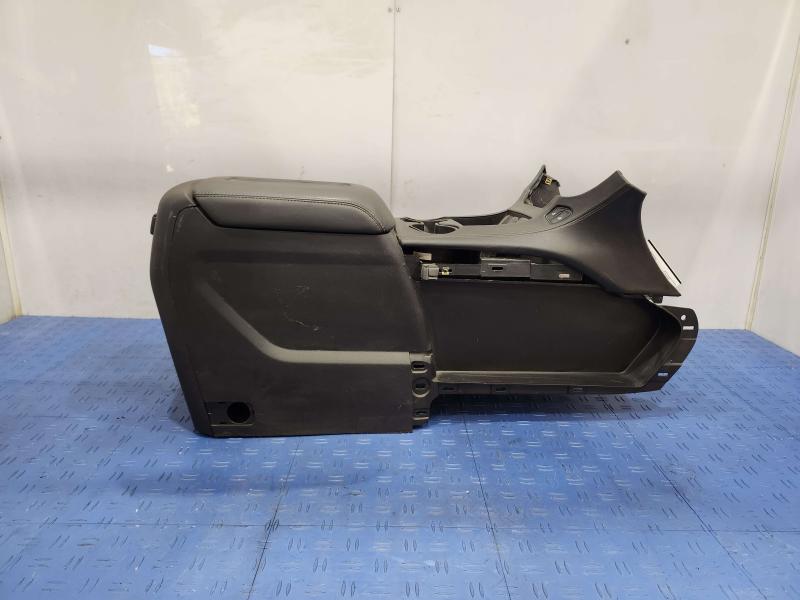 2015 Chevrolet Tahoe Front Console