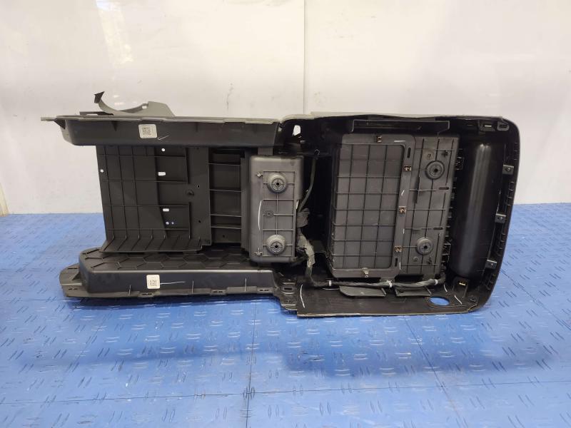 2015 Chevrolet Tahoe Front Console