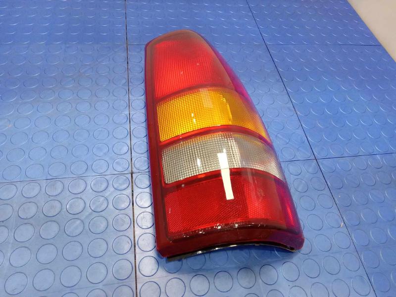 1999 GMC Sierra 1500 Tail Light Assembly