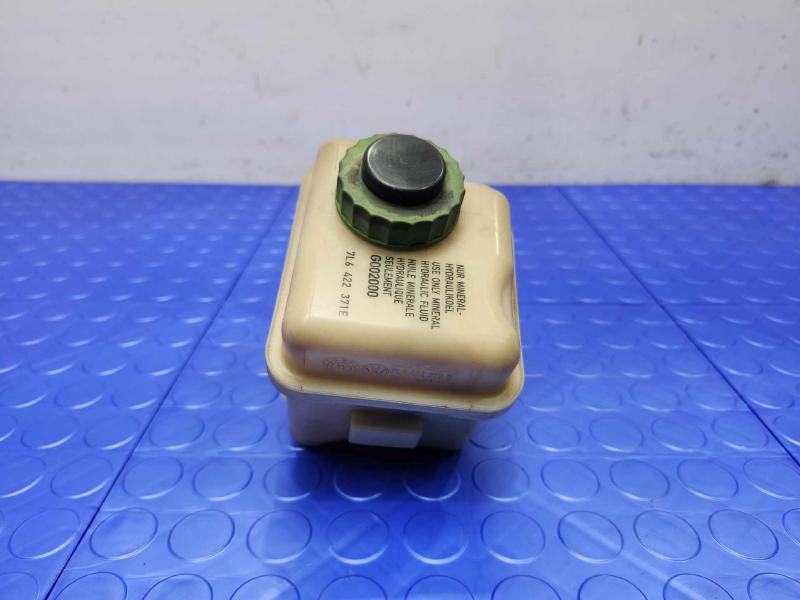 2004-2017 Volkswagen Touareg Power Steering Fluid Reservoir OEM 7L6422371E
