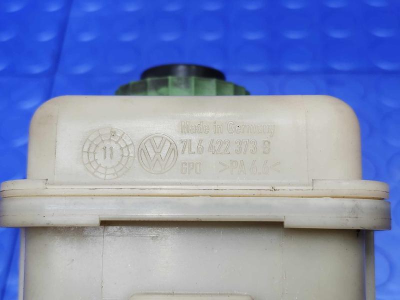 2004-2017 Volkswagen Touareg Power Steering Fluid Reservoir OEM 7L6422371E
