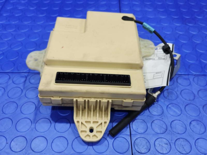 2011 Kia Sorento Cabin Fuse Box