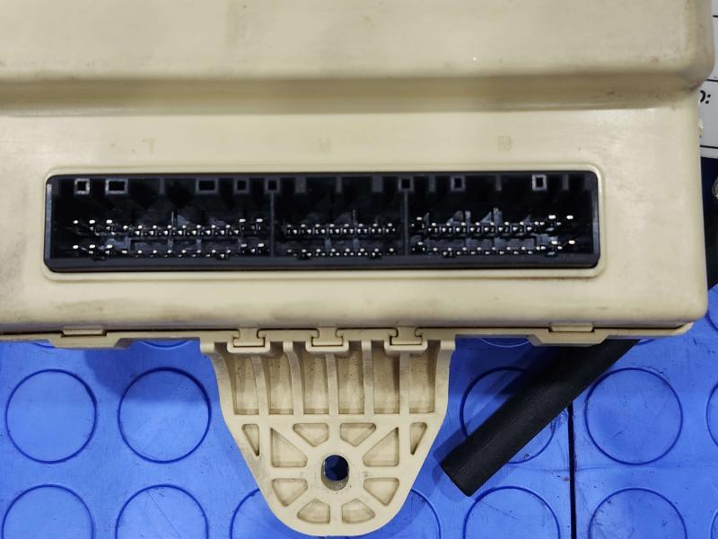 2011 Kia Sorento Cabin Fuse Box