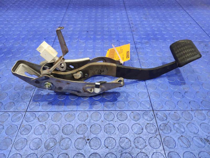 2014-2019 Toyota Corolla Sedan Brake Pedal Assembly Genuine OEM 47101-02520