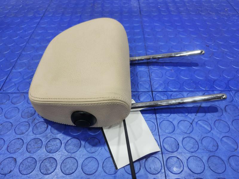 2017 BMW X1 Headrest