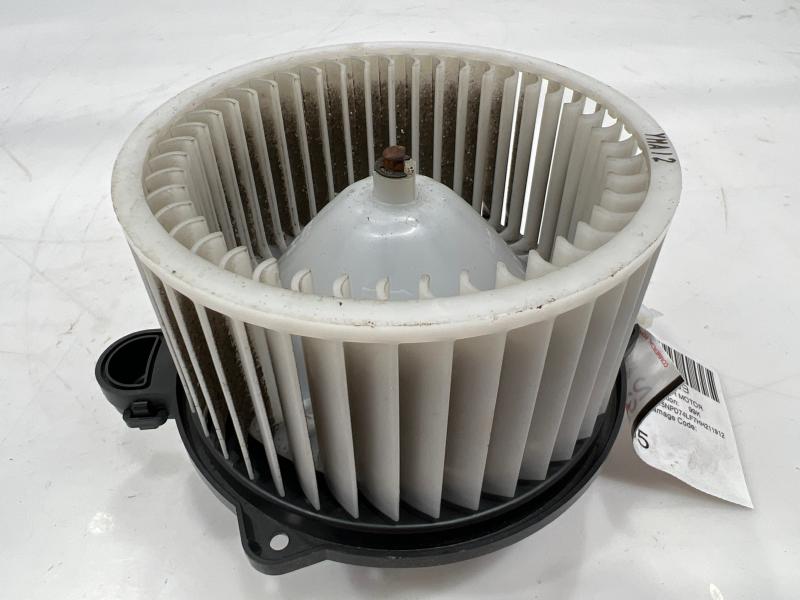 2017 - 2020 Hyundai Elantra Sedan Heater AC Blower Motor Assembly OEM 97113A4000