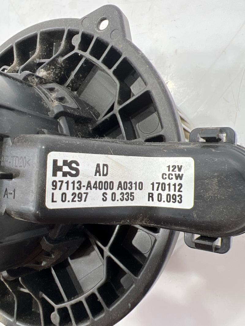 2017 - 2020 Hyundai Elantra Sedan Heater AC Blower Motor Assembly OEM 97113A4000