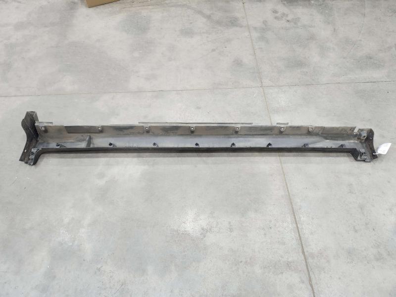 2016 Nissan Rogue Rocker Moulding