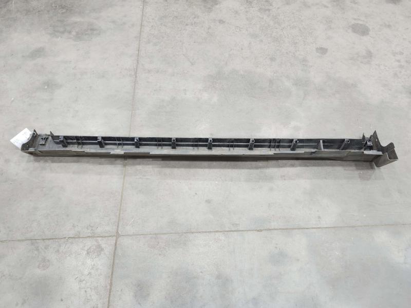 2016 Nissan Rogue Rocker Moulding