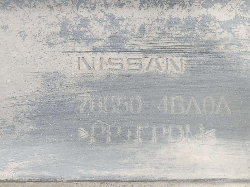 2016 Nissan Rogue Rocker Moulding