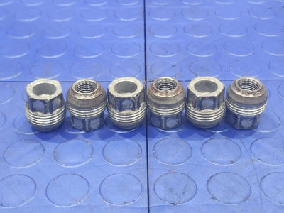 2014 Chevrolet Silverado 1500 Lug Nuts