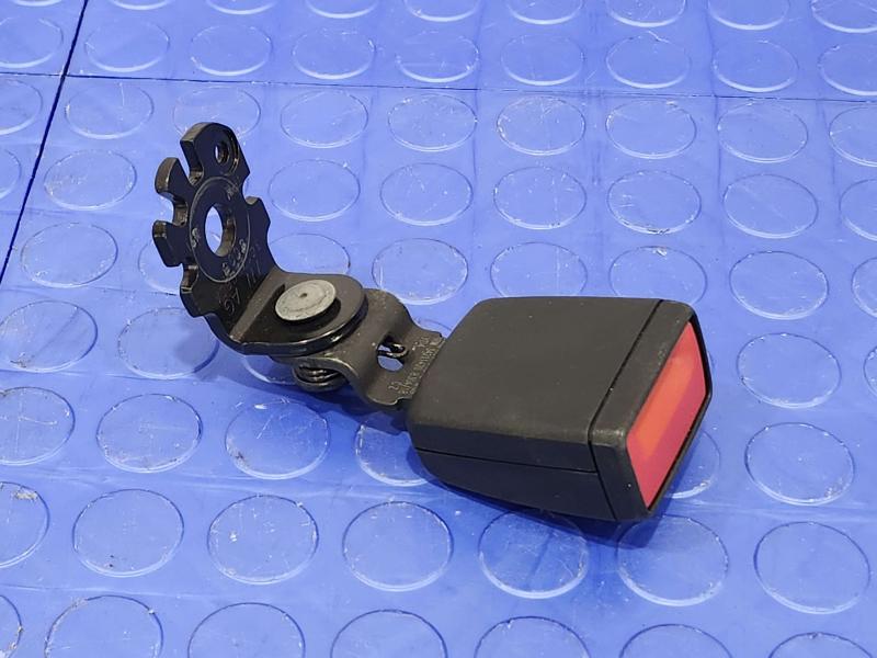 2018 Audi A4 Rear Seat Belt