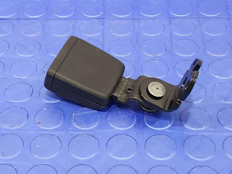2018 Audi A4 Rear Seat Belt