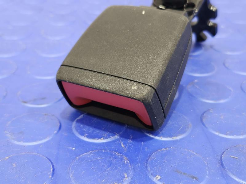 2018 Audi A4 Rear Seat Belt