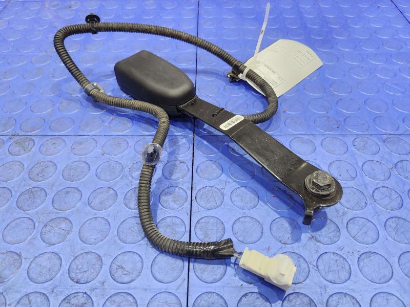 2011 Honda Pilot Front Seat Belt